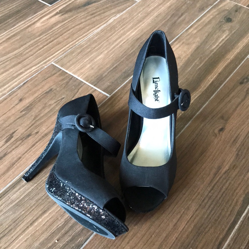 Black Heals with SPARKLY Soles!